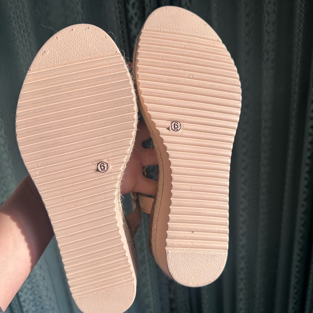 Women's Multicolor Wedge Sandals - Picture 3 of 4